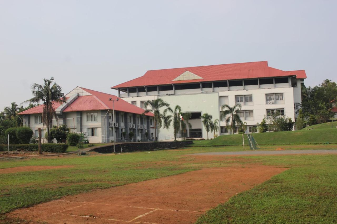 Hotel Angamaly Convention Centre Kochi Zewnętrze zdjęcie