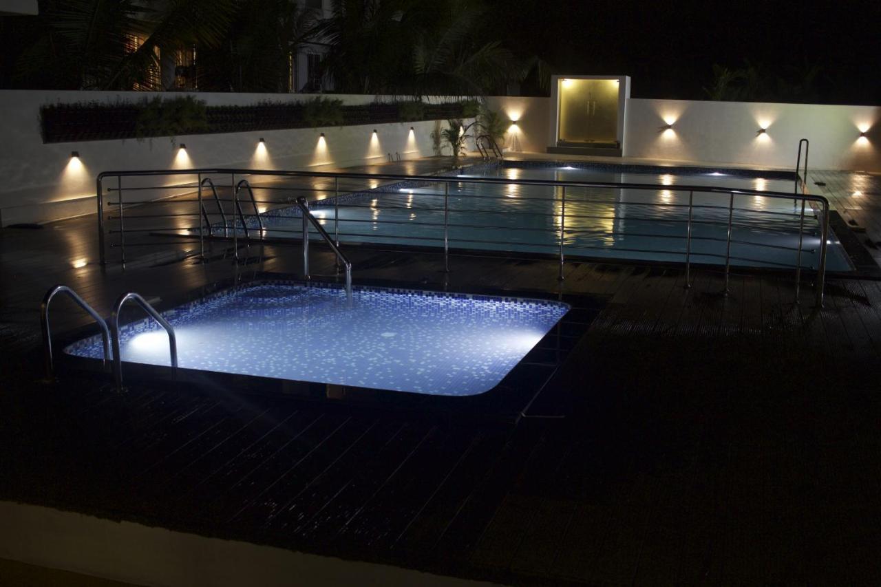 Hotel Angamaly Convention Centre Kochi Zewnętrze zdjęcie
