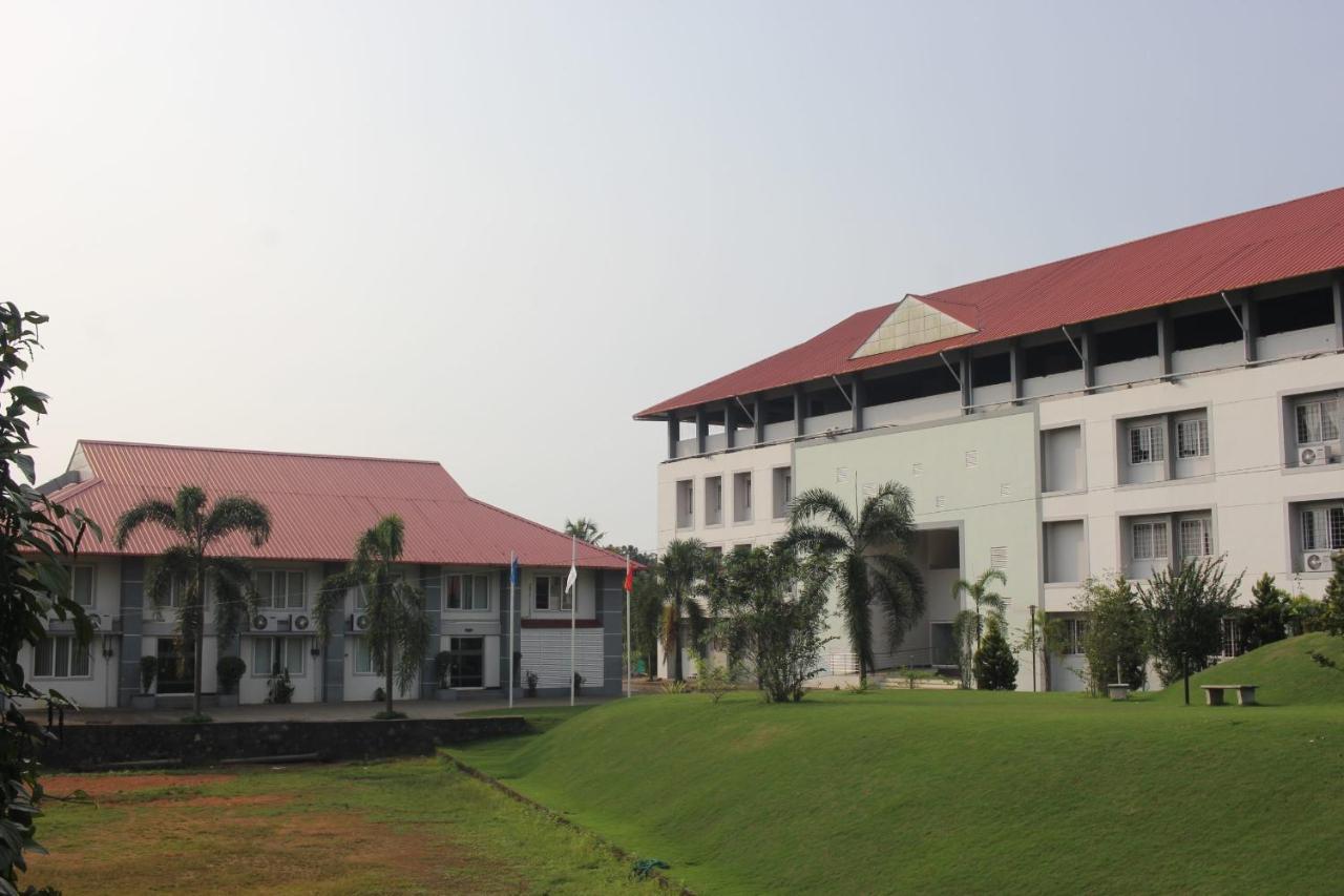 Hotel Angamaly Convention Centre Kochi Zewnętrze zdjęcie