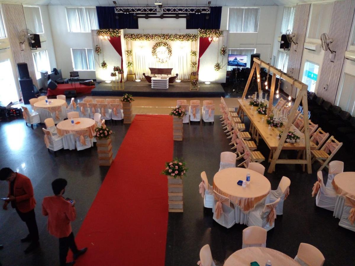 Hotel Angamaly Convention Centre Kochi Zewnętrze zdjęcie