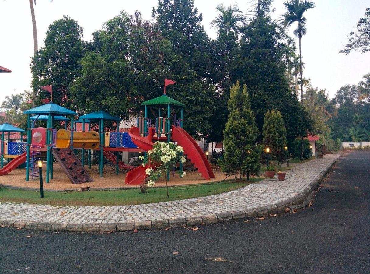 Hotel Angamaly Convention Centre Kochi Zewnętrze zdjęcie